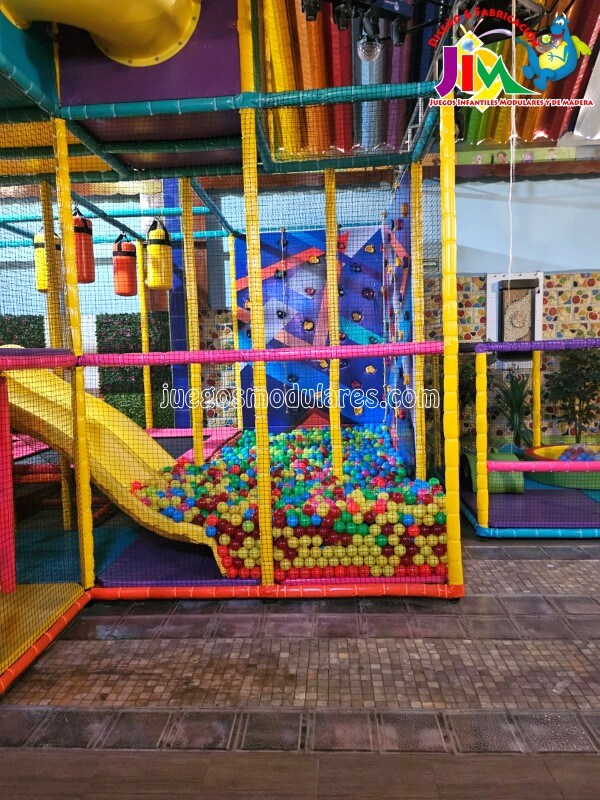 salonfiestas30abril-03.jpg